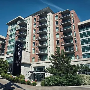 The Parkside And Hotel