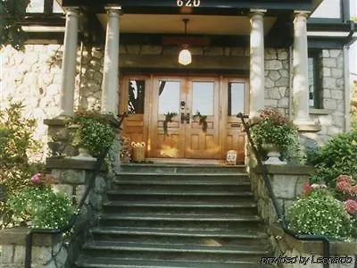 Prior Castle Inn Victoria Bed & Breakfast