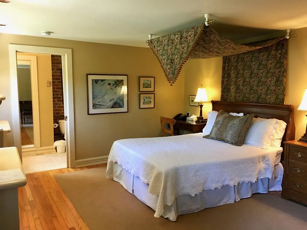 *** Bed & Breakfast Prior Castle Inn Victoria Canada